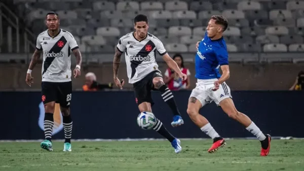 Diante do Cruzeiro, o Vasco somou apenas um ponto neste Brasileirão (Leandro Amorim/Vasco)