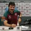 Fernando Diniz diz não se abater com vaias e aplausos em intervalo de 24 horas (Foto: Lucas Merçon / Fluminense FC)