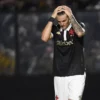 Vegetti é o artilheiro vascaíno no campeonato, com dez gols (Foto: Alexandre Durao/Zimel Press/Gazeta Press)