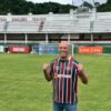 Royce Gracie visita nova sala de troféus e se declara ao Fluminense: "Torcer foi natural"