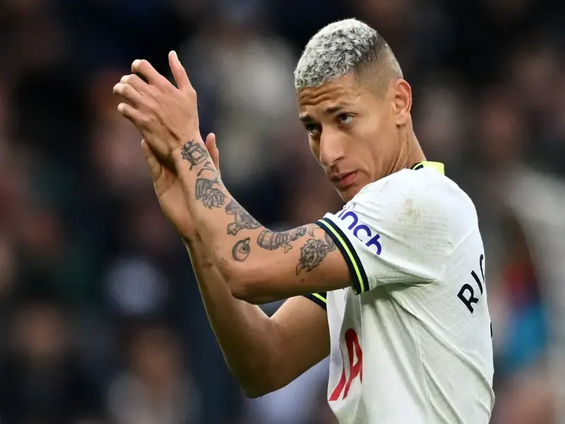 Onde o Richarlison mora atualmente