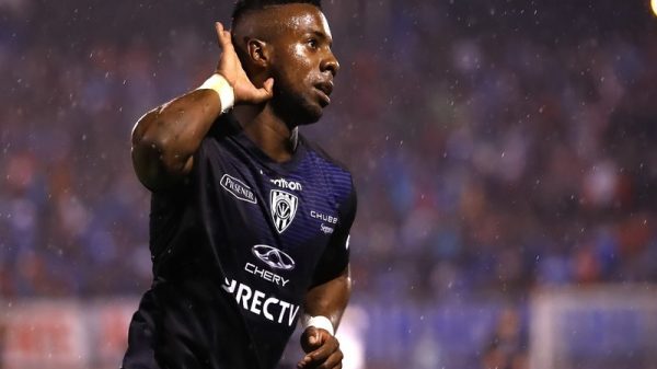 Universitario e Independiente del Valle